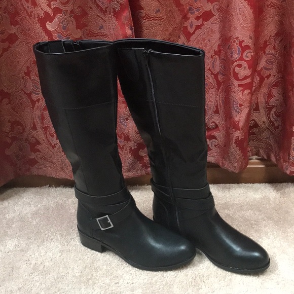 Arizona Jean Company Shoes - NWT Arizona memory foam winter boots